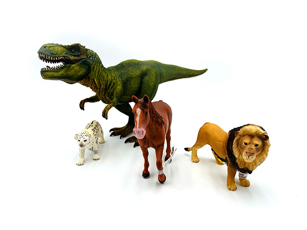 schleich® Figurine voiture tout-terrain avec avant-poste dinosaure 41464