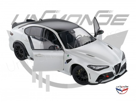 Alfa Romeo Giulia GTA White 2022