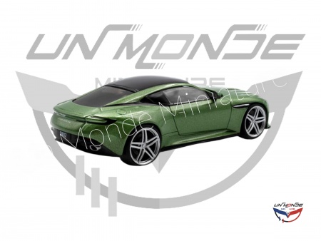 Aston Martin DB12 2023 Iridescent Emerald