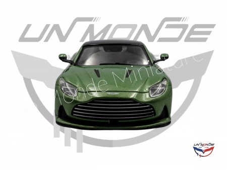 Aston Martin DB12 2023 Iridescent Emerald
