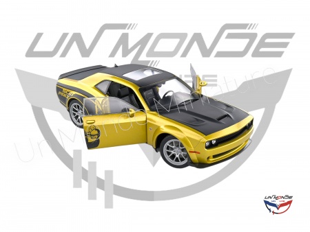 Dodge Challenger R/T Scat Pack Widebody Gold 2020