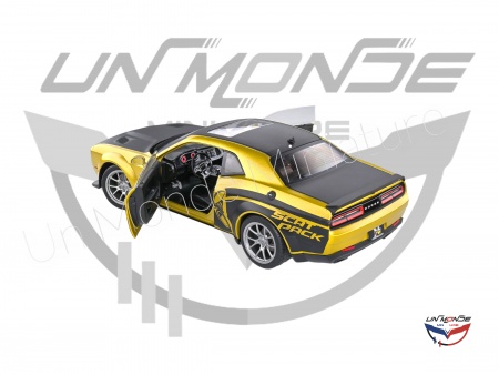 Dodge Challenger R/T Scat Pack Widebody Gold 2020