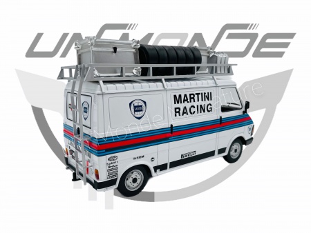 Fiat 242 Martini Rallye Team Assistance