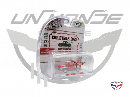 Ford F-100 Tow Truck 1956 with Mechanic Figure