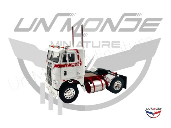 Freightliner Coe White and Red