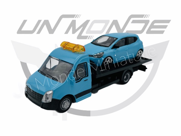 Iveco Dailly Transporteur avec Renault Clio
