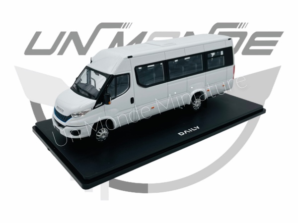 Iveco Daily Minibus NP Hi-MATIC white