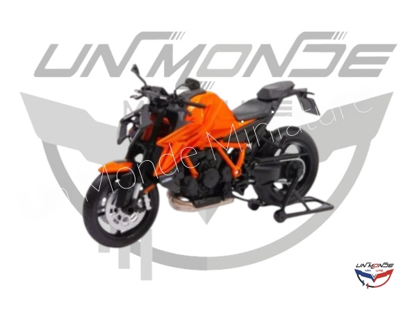 KTM 1390 SuperDuke R Orange