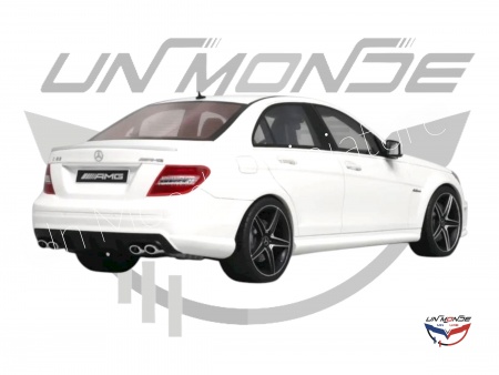 Mercedes-Benz C63 AMG 2007 Diamond White