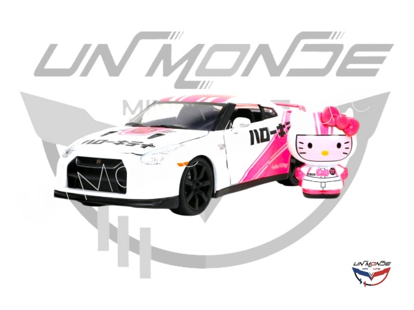 Nissan GT-R R35 With Hello Kitty Figure 2009