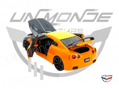 Nissan GT-R With Naruto Figure 2009