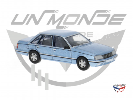 Opel Senator A2 bleu clair 1982