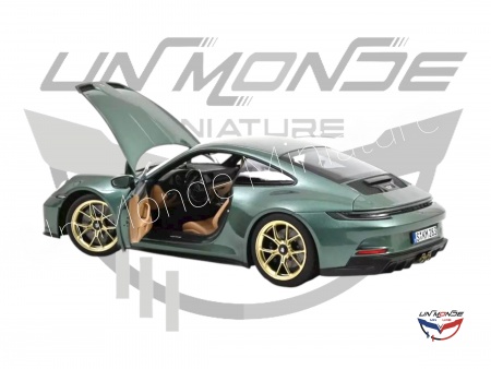 Porsche 911 GT3With Touring Package 2021 Malachite Green Met