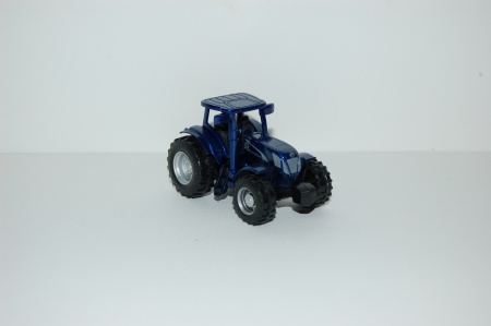 Tracteur NEW HOLLAND T7070