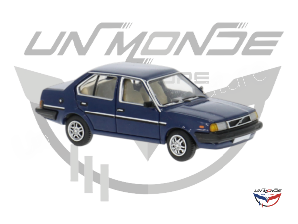 Volvo 340 bleu fonc� 1983