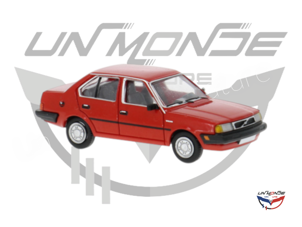 Volvo 340 rouge 1985