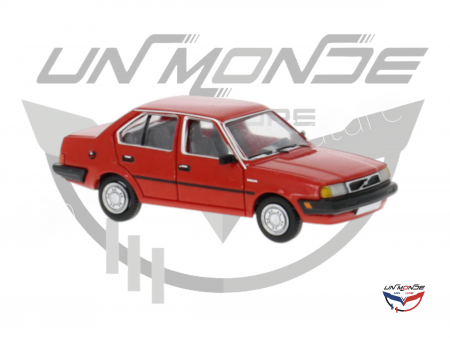 Volvo 340 rouge 1985