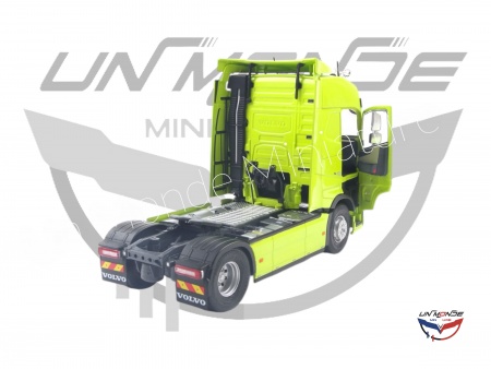 Volvo Trucks FH Globetrotter XL 2023 Neon Green